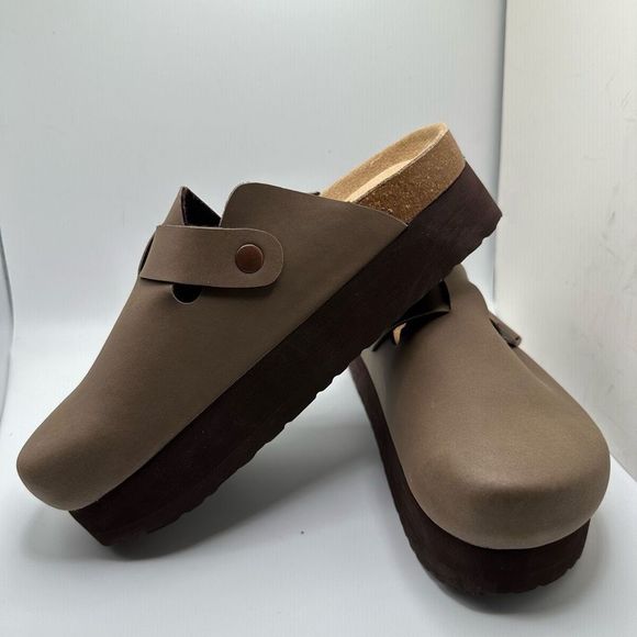 CUSHIONAIRE Women's Cork Footbed Platform Clog 8 BROWN - Picture 7 of 7